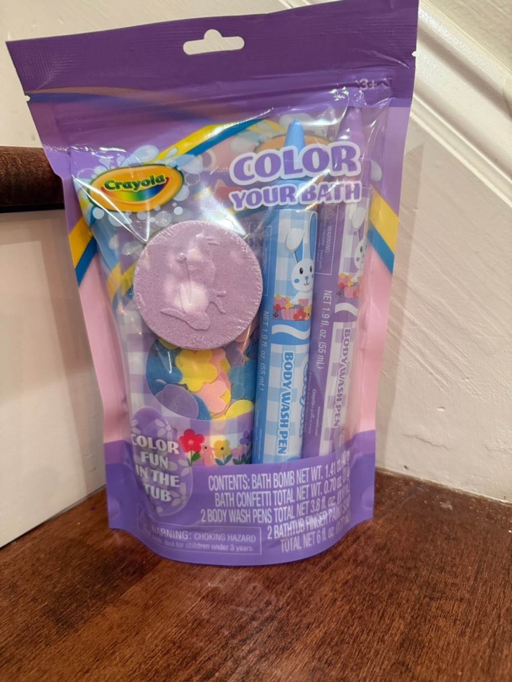 NWT Crayola Color Your Bath Set - bath bomb, confetti, wash pen and finger paint